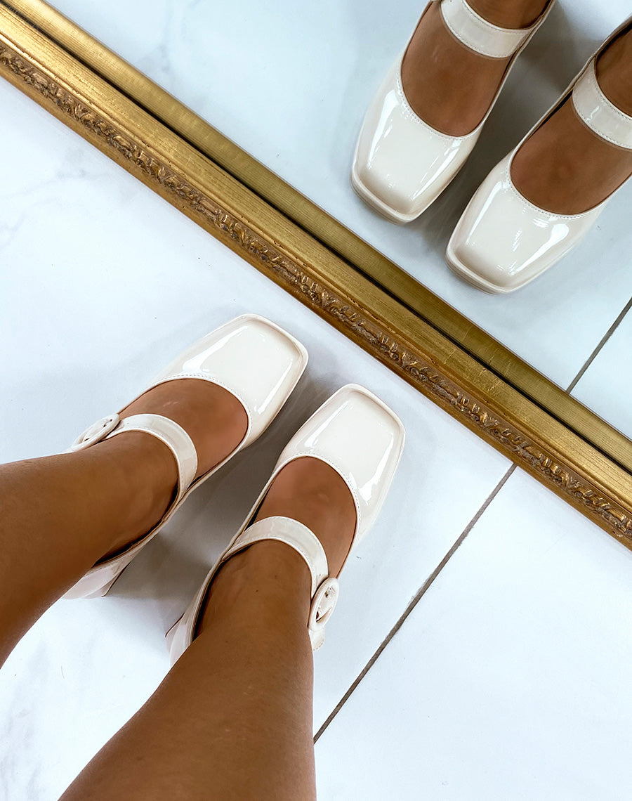 Escarpins style babies beige vernis