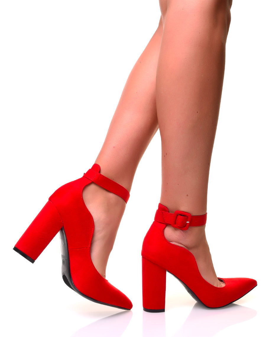 Escarpins suédine rouges à sangles et talon épais