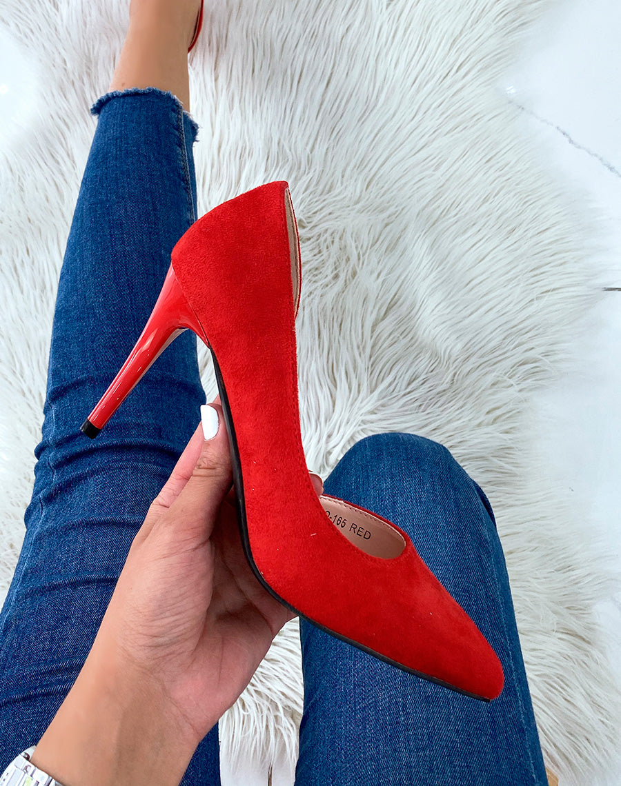 Escarpins à talon rouges ouverts