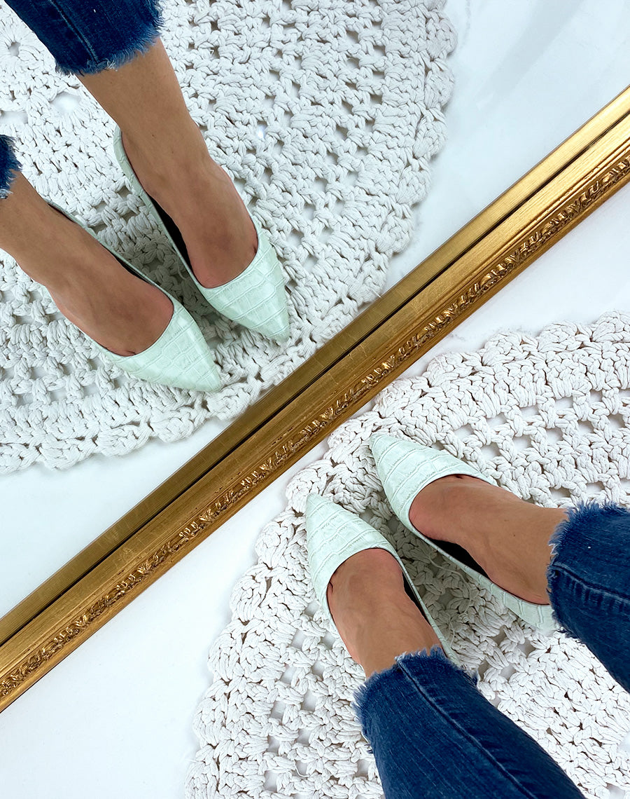 Escarpins vert pastel à bout pointu effet croco