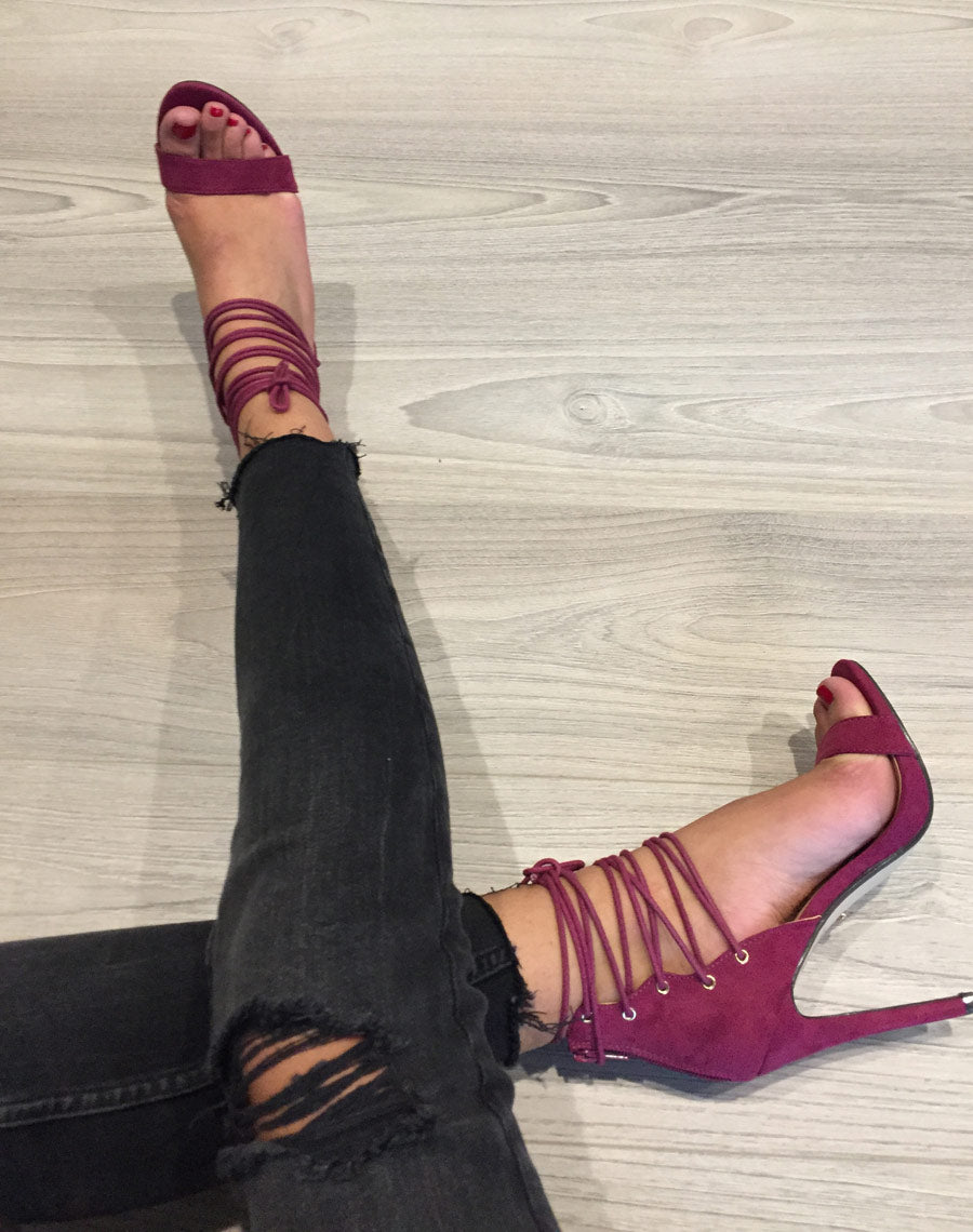 Escarpins violets lacets