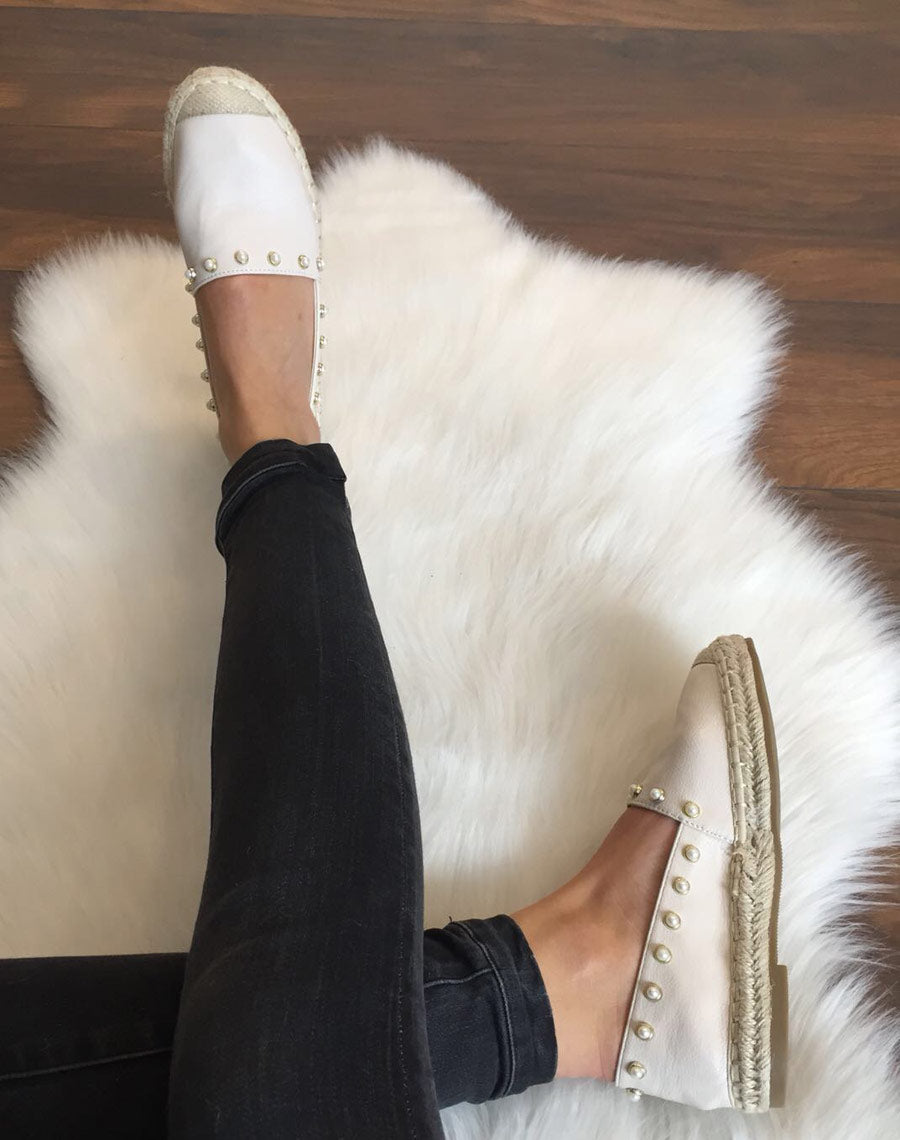 Espadrilles beiges ornées de perles