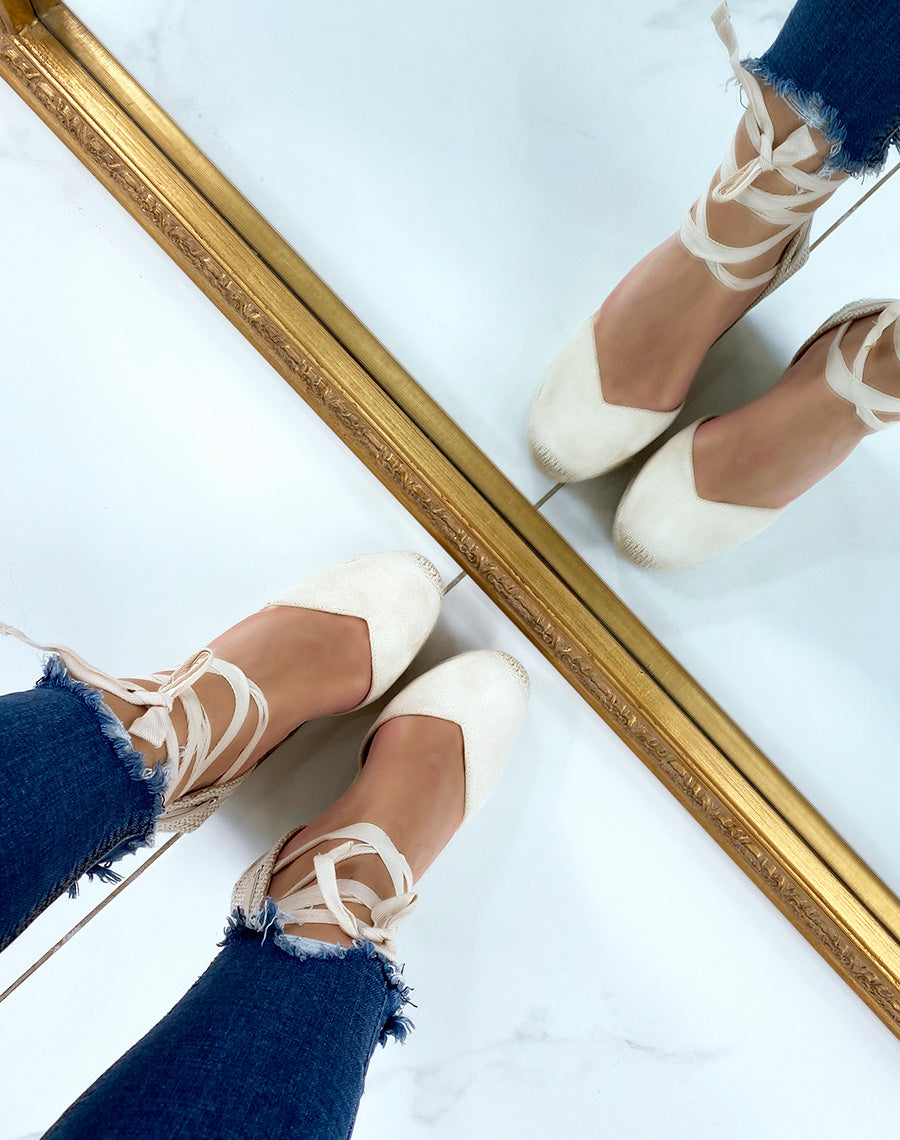 Espadrilles compensées beiges en coupe florale
