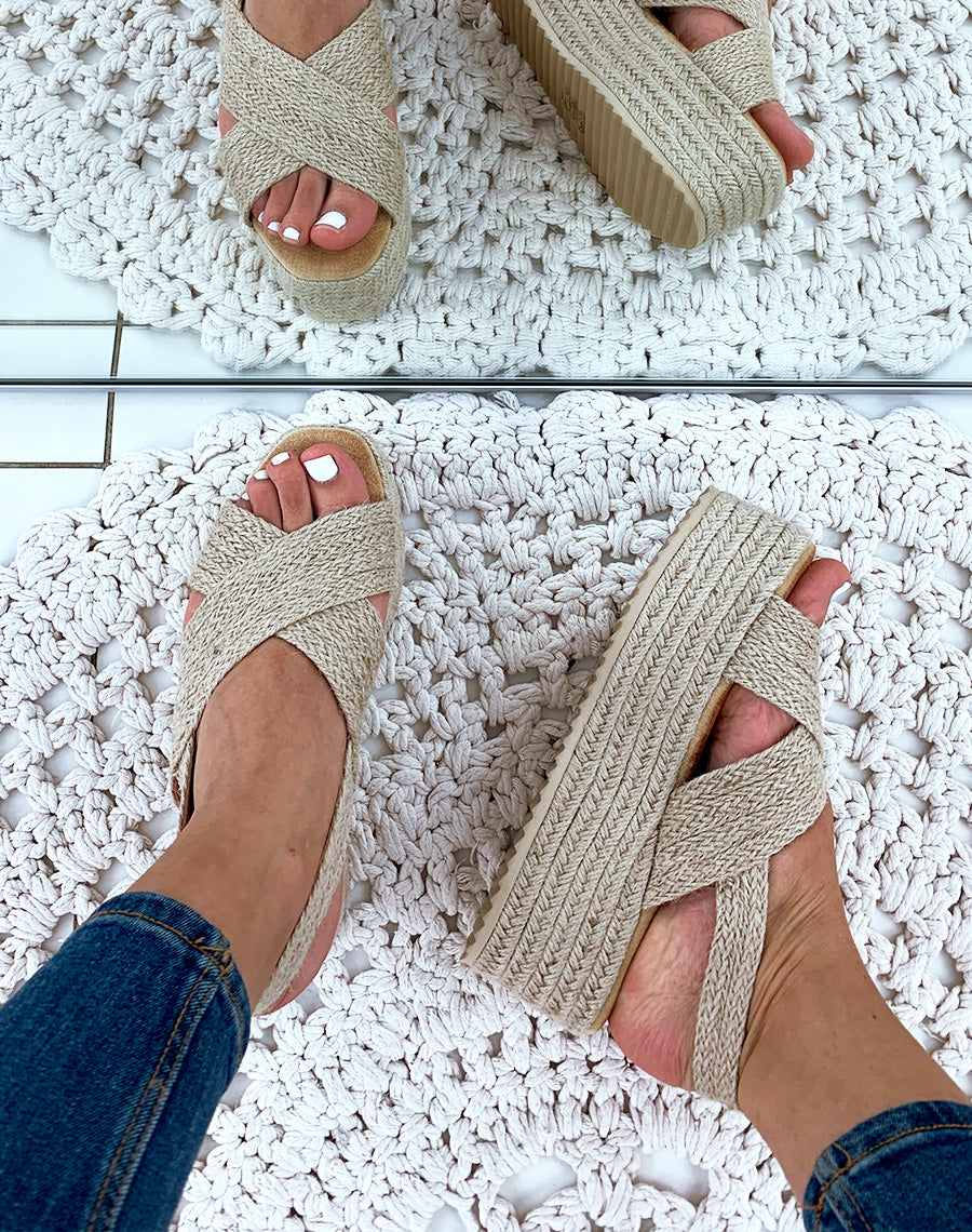 Espadrilles compensées en raphia beige