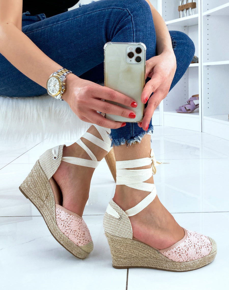 Espadrilles compensées rose pastel à longues lanières