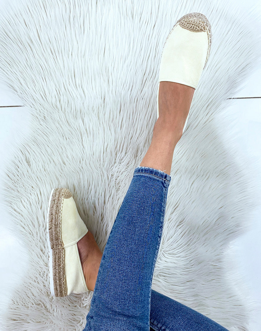 Espadrilles en jute et en suédine jaune pastel
