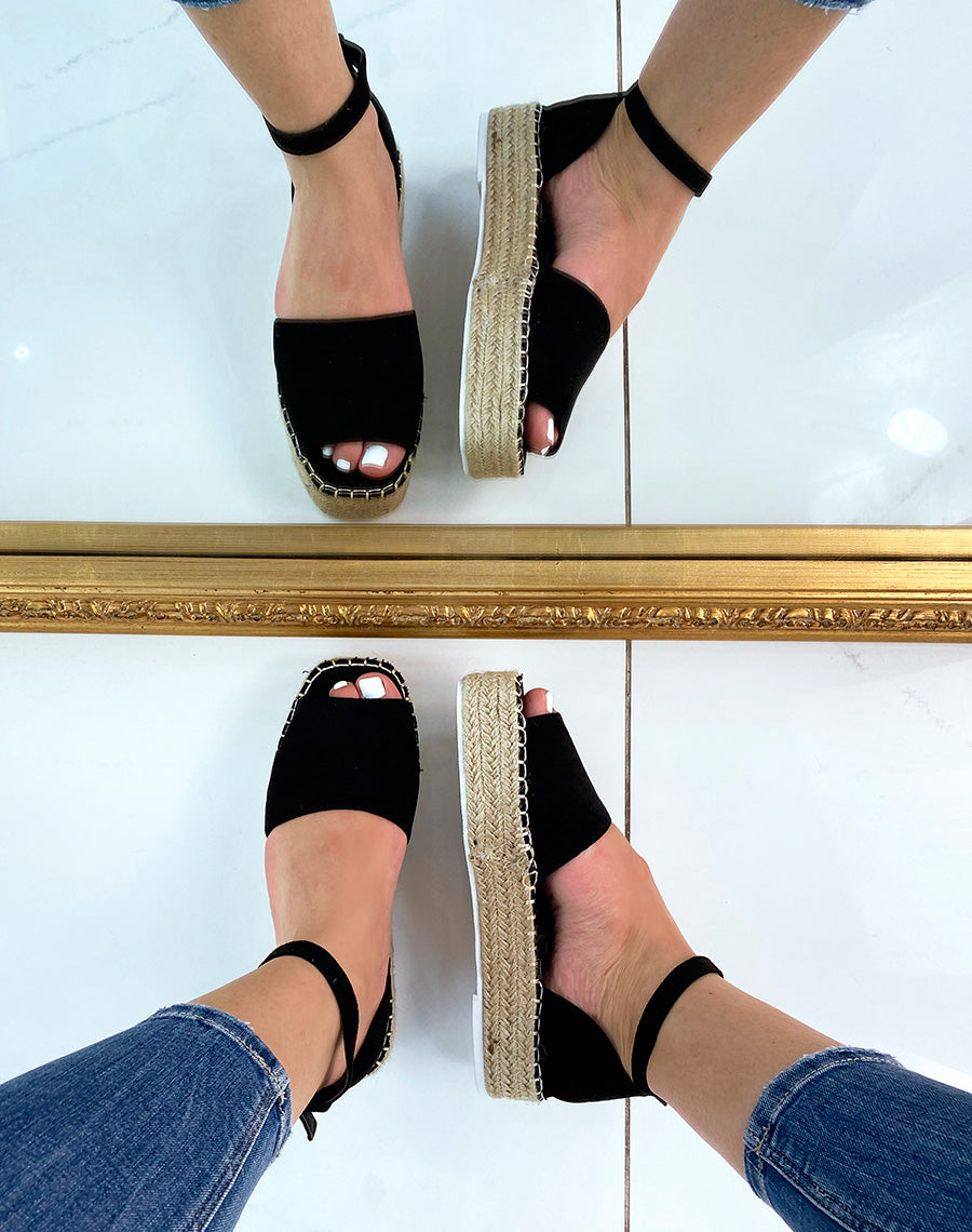 Espadrilles noires à bout ouvert et talon compensé