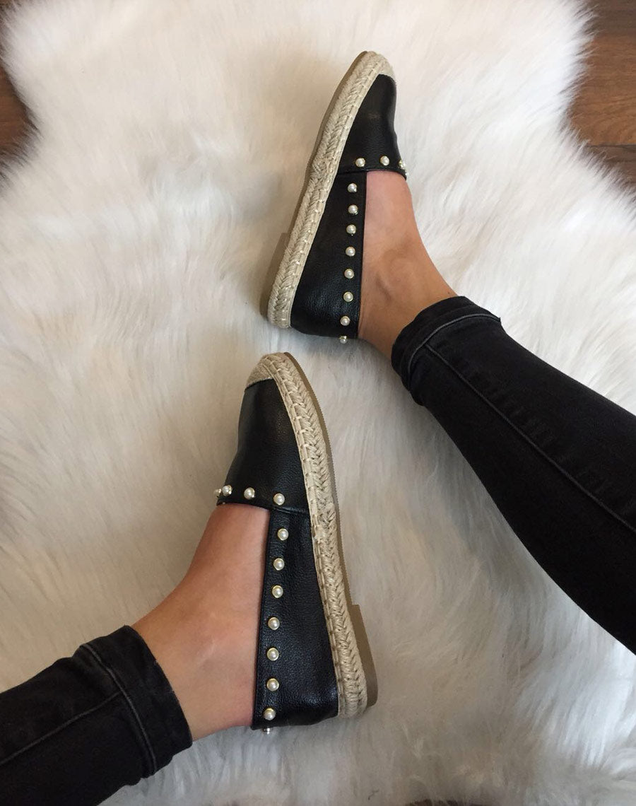Espadrilles noires ornées de perles
