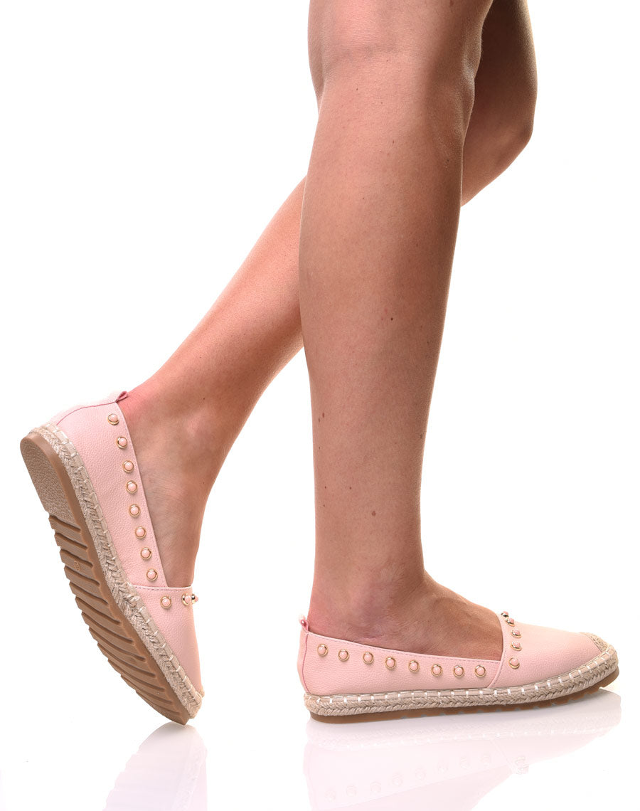 Espadrilles roses ornées de perles