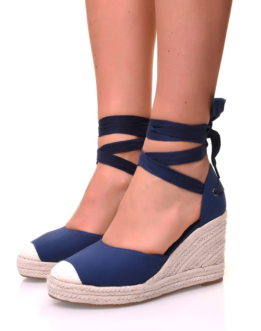 Espadrilles à talons compensés en toile bleue marine à rubans