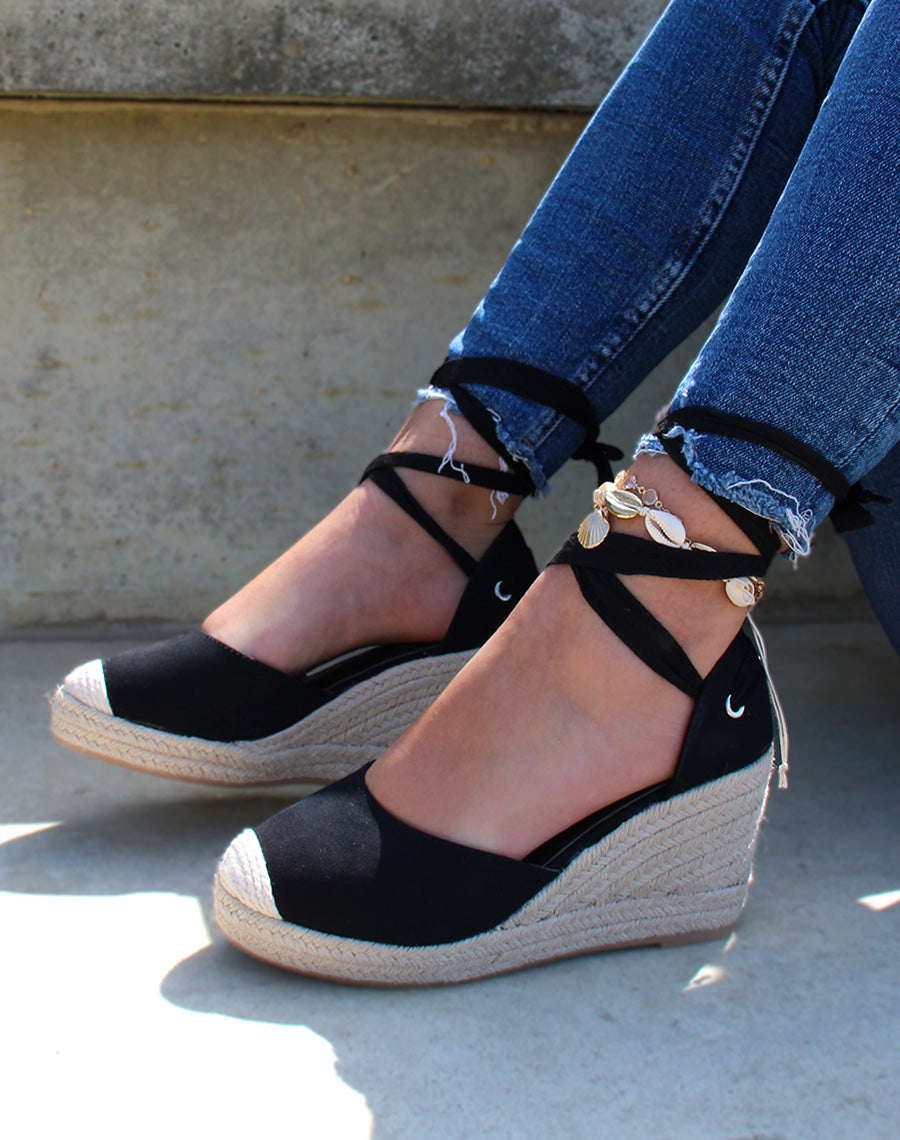 Espadrilles à talons compensés en toile noire à rubans