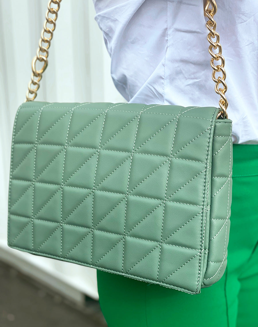 Grand sac bandoulière vert effet matelassé