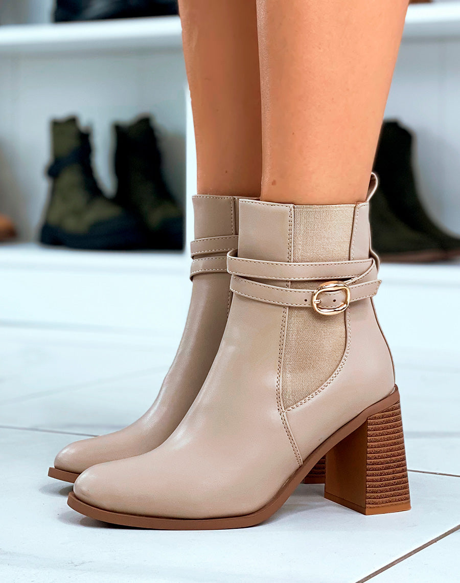 Élégance Beige : Bottines Bi-Matières à Talon avec Sangles Dorées Ajustables