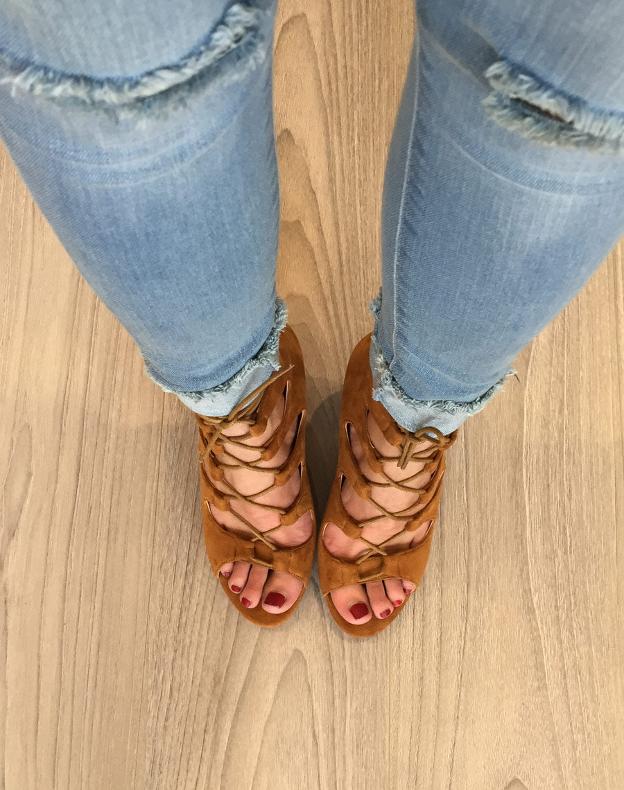 Low boots camel à bout ouvert