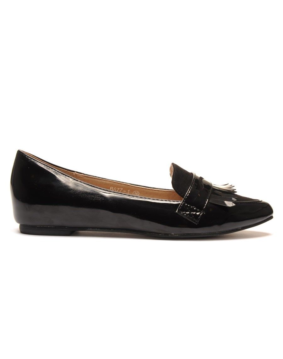 Mocassin pointu noir verni avec frange