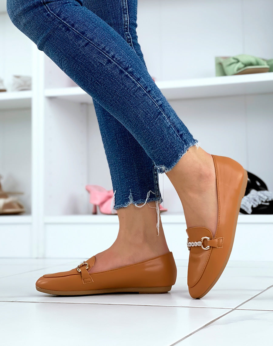 Mocassins camel à boucles dorées et strass