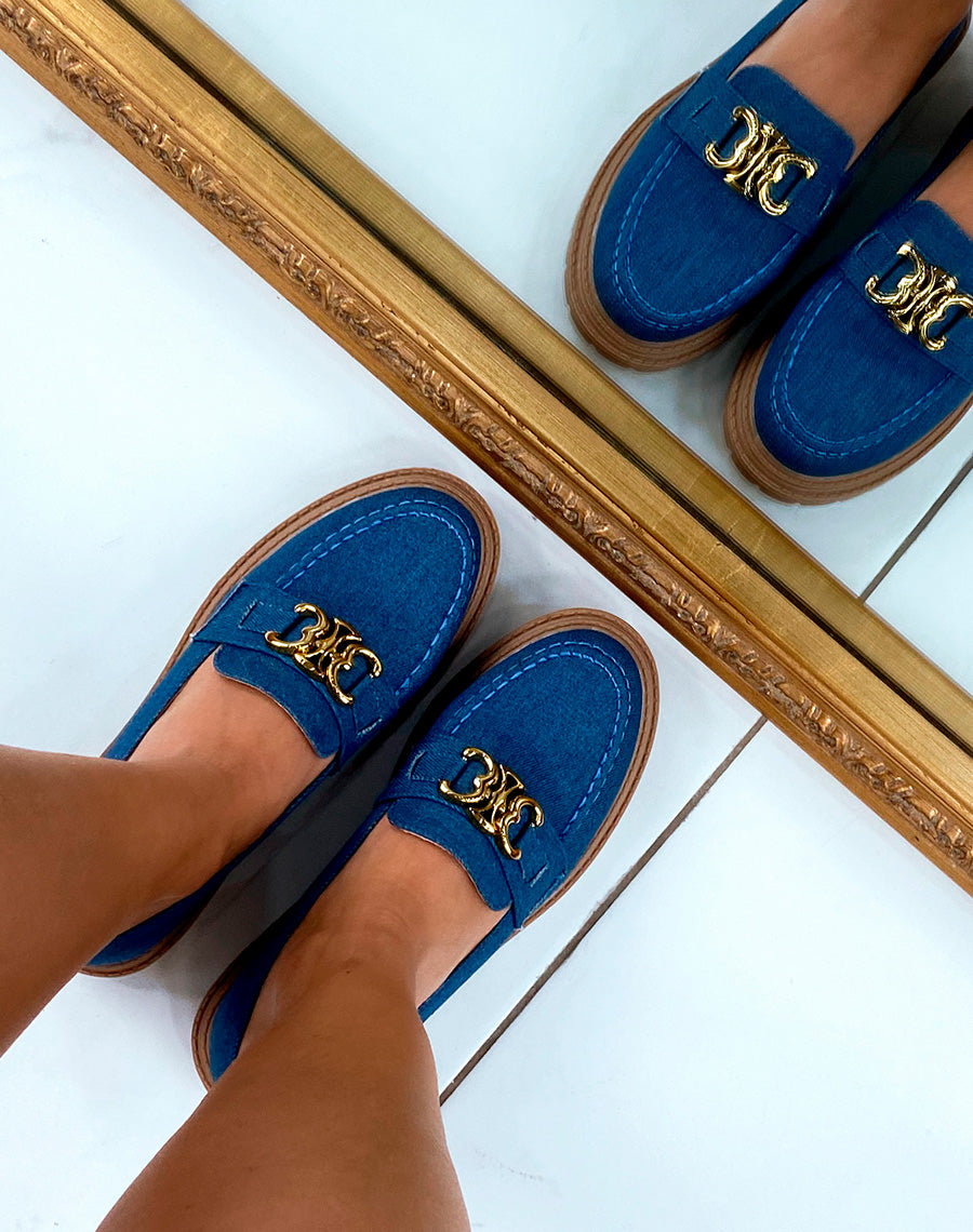MOCASSINS EN JEAN POUR FEMME : TENDANCE AVEC DÉTAILS DORÉS