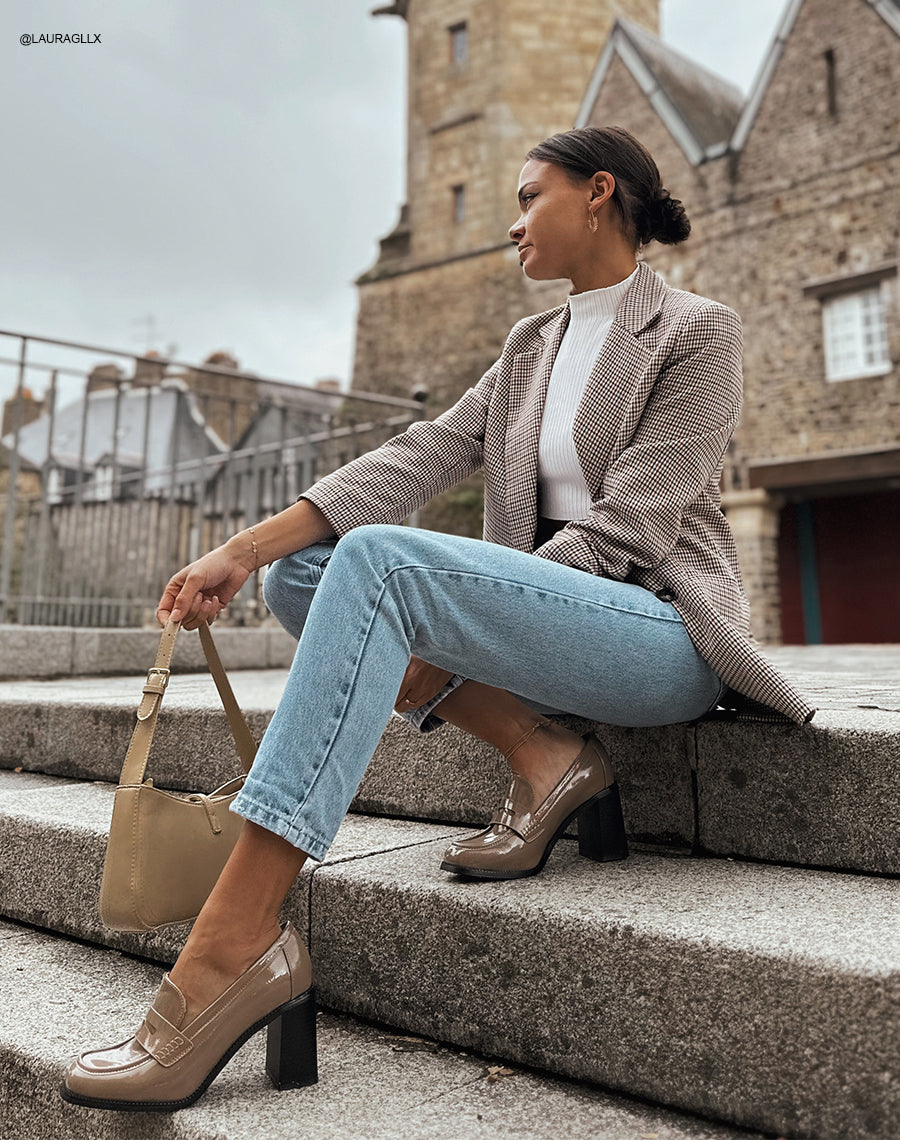 Mocassins femme à talon en kaki : style et confort réunis