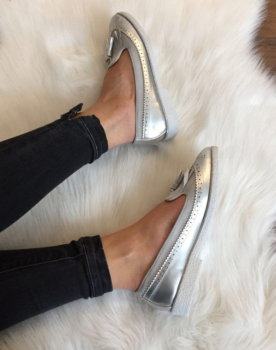 Mocassins gris perforés