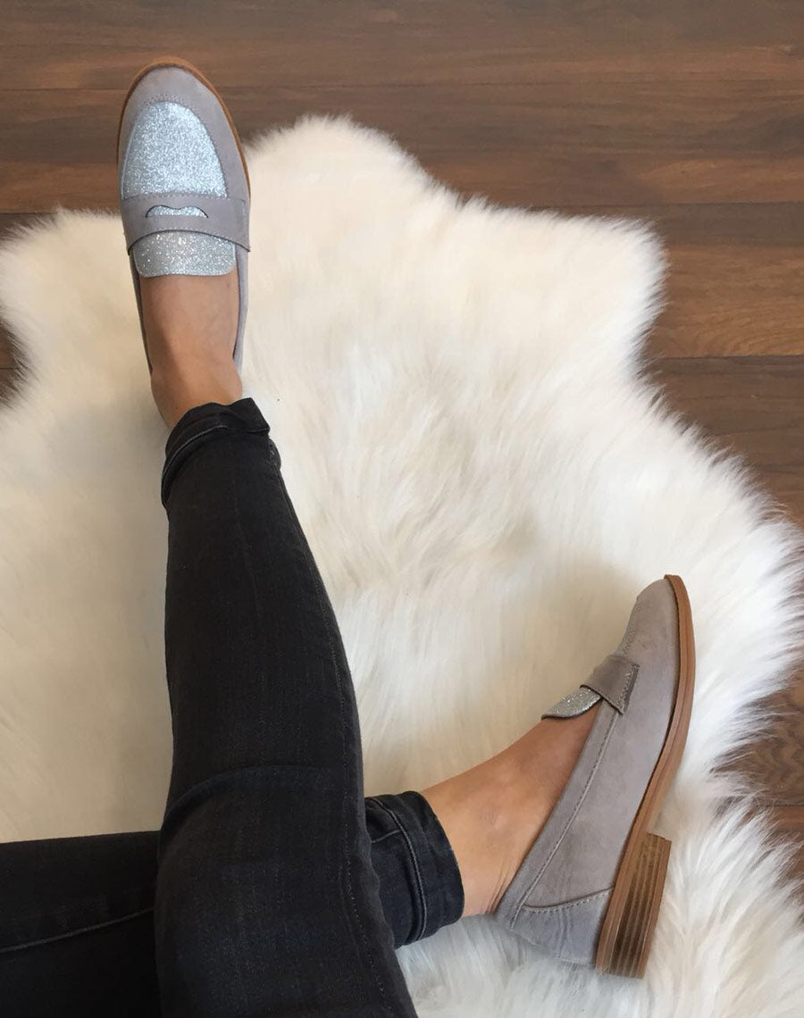 Mocassins grises en suédine effet pailleté