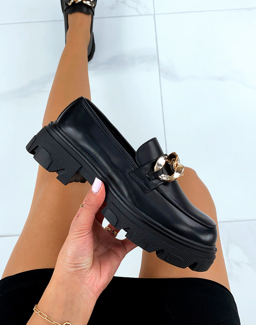 Mocassins à large plateforme avec chaîne dorée
