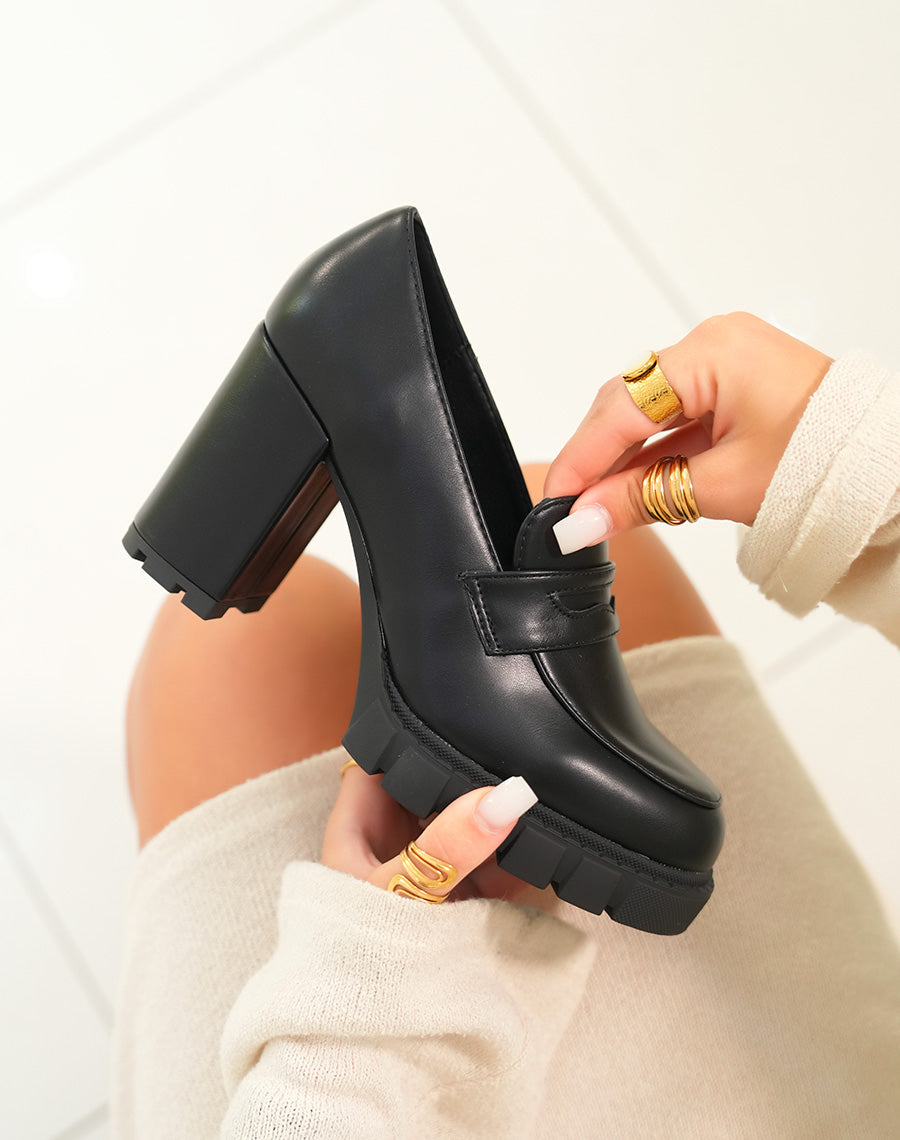 Mocassins noires mat à talons pour femme