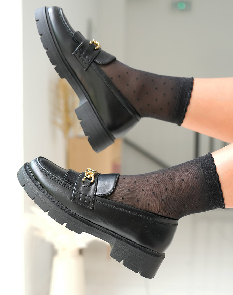 Mocassins noires tendance à détail dorée et semelle épaisse crantée