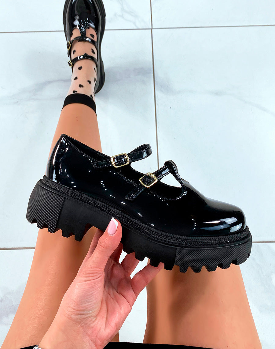 Mocassins noires vernis ouverts à plateforme avec lanières