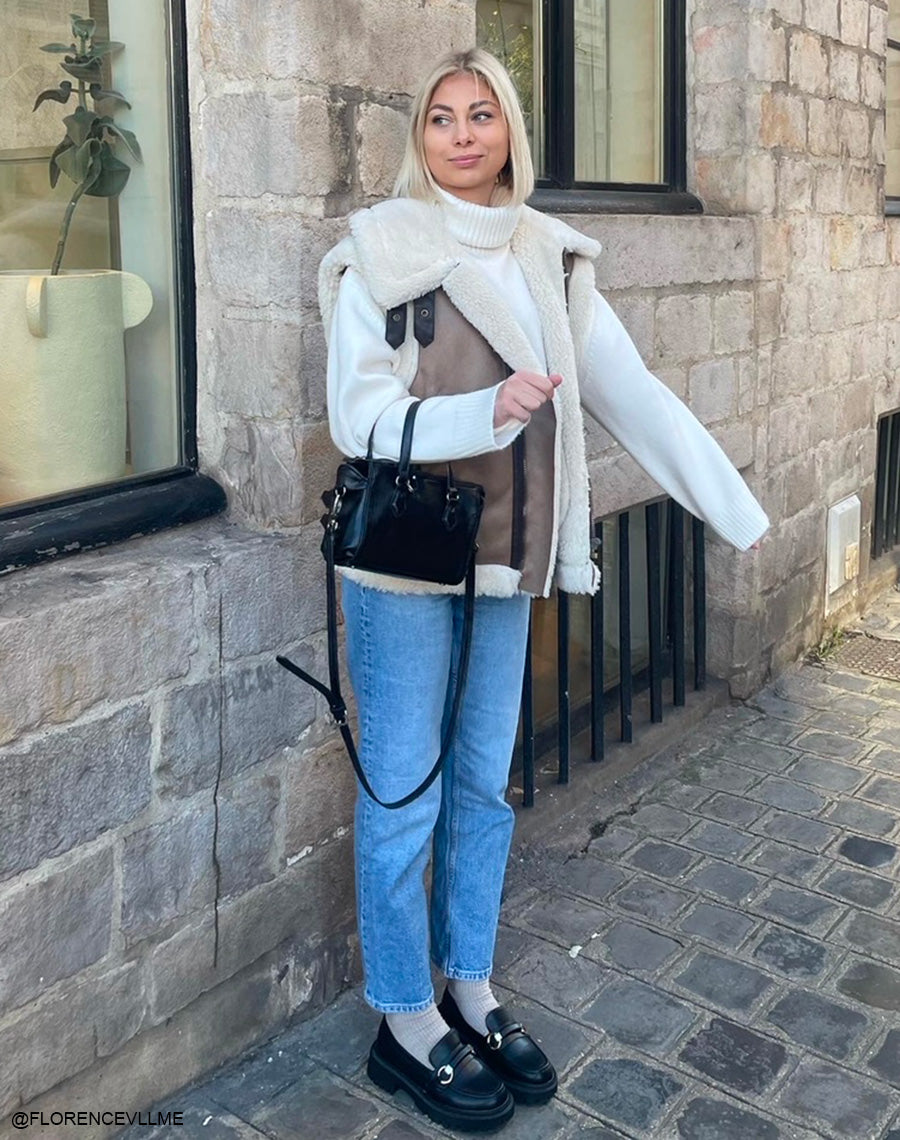 Mocassins noirs a détail doré