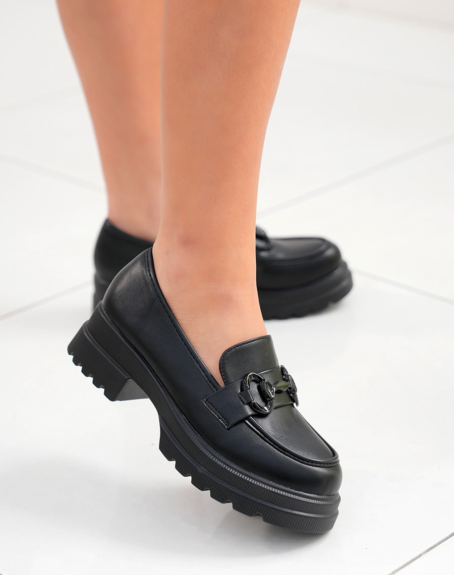 Mocassins noirs a détail noir
