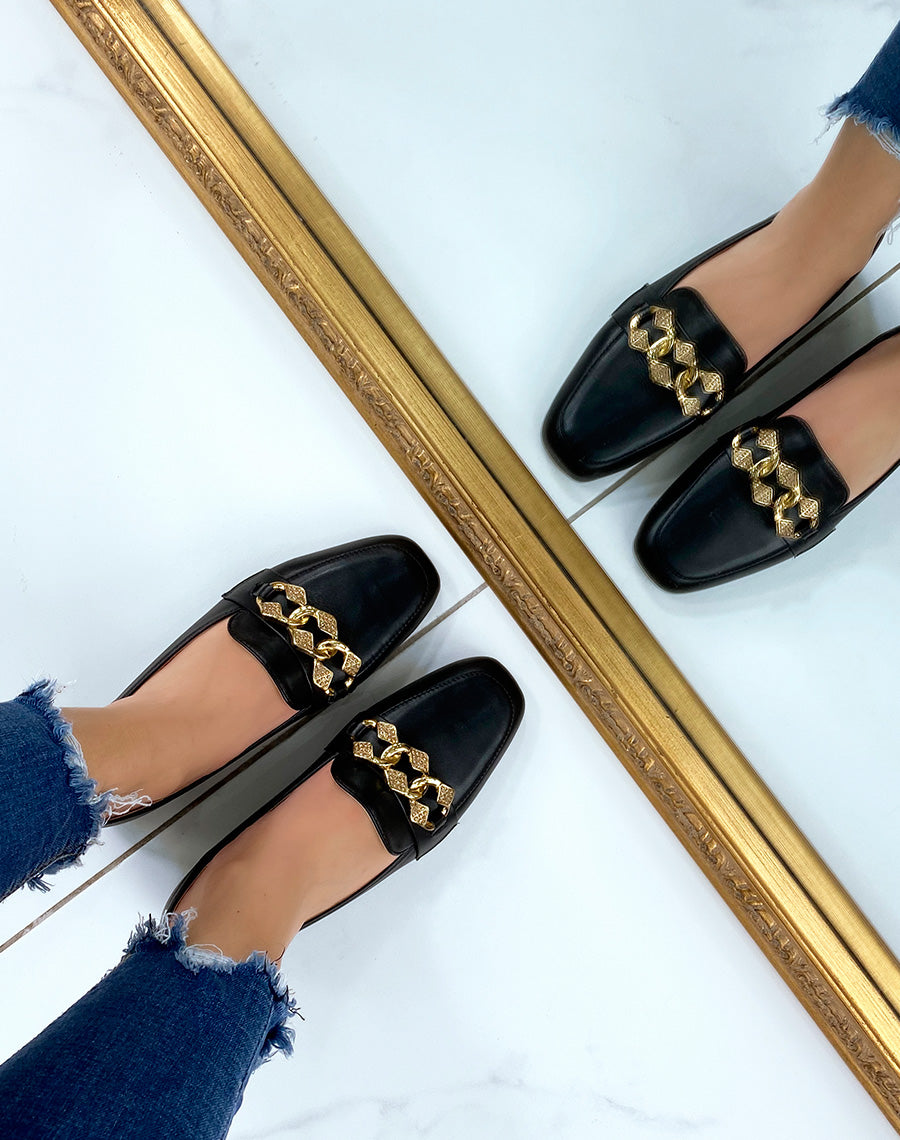 Mocassins noirs à chaîne dorée à strass