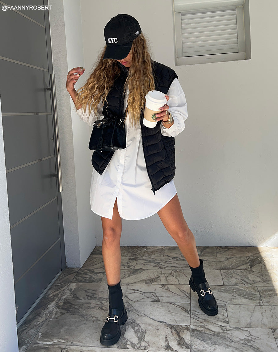 Mocassins noirs à chaussette montante et détail doré