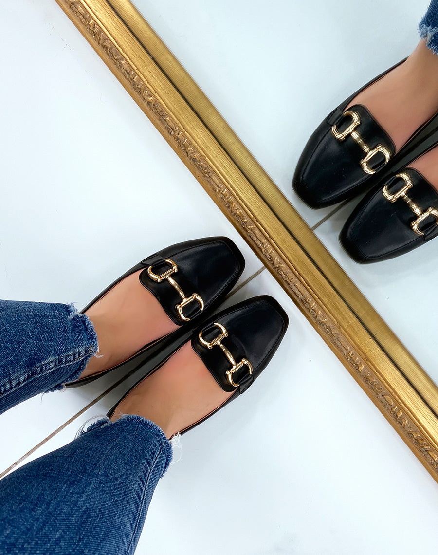 Mocassins noirs à double boucles dorées