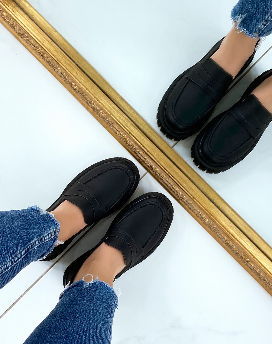 Mocassins noirs mattes