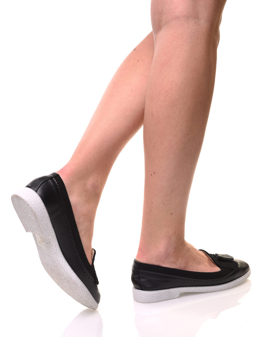 Mocassins noirs perforés