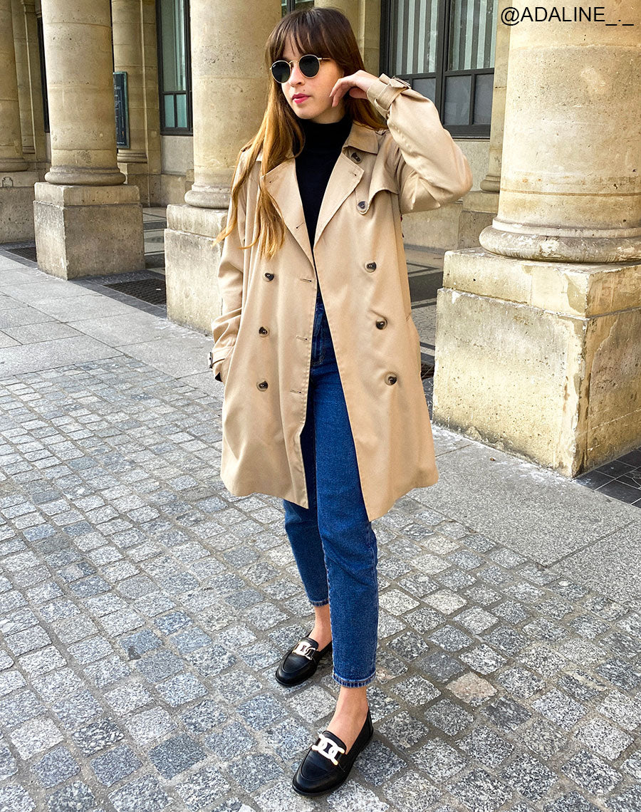 Mocassins noirs plats à chaîne dorée