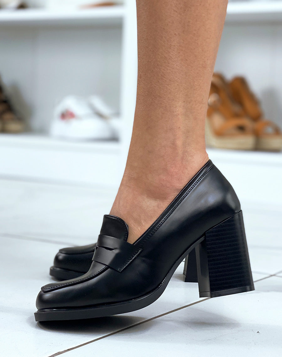 Mocassins noirs à talon épais