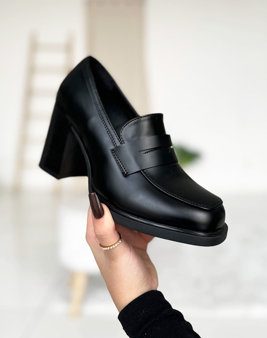 Mocassins noirs à talon épais