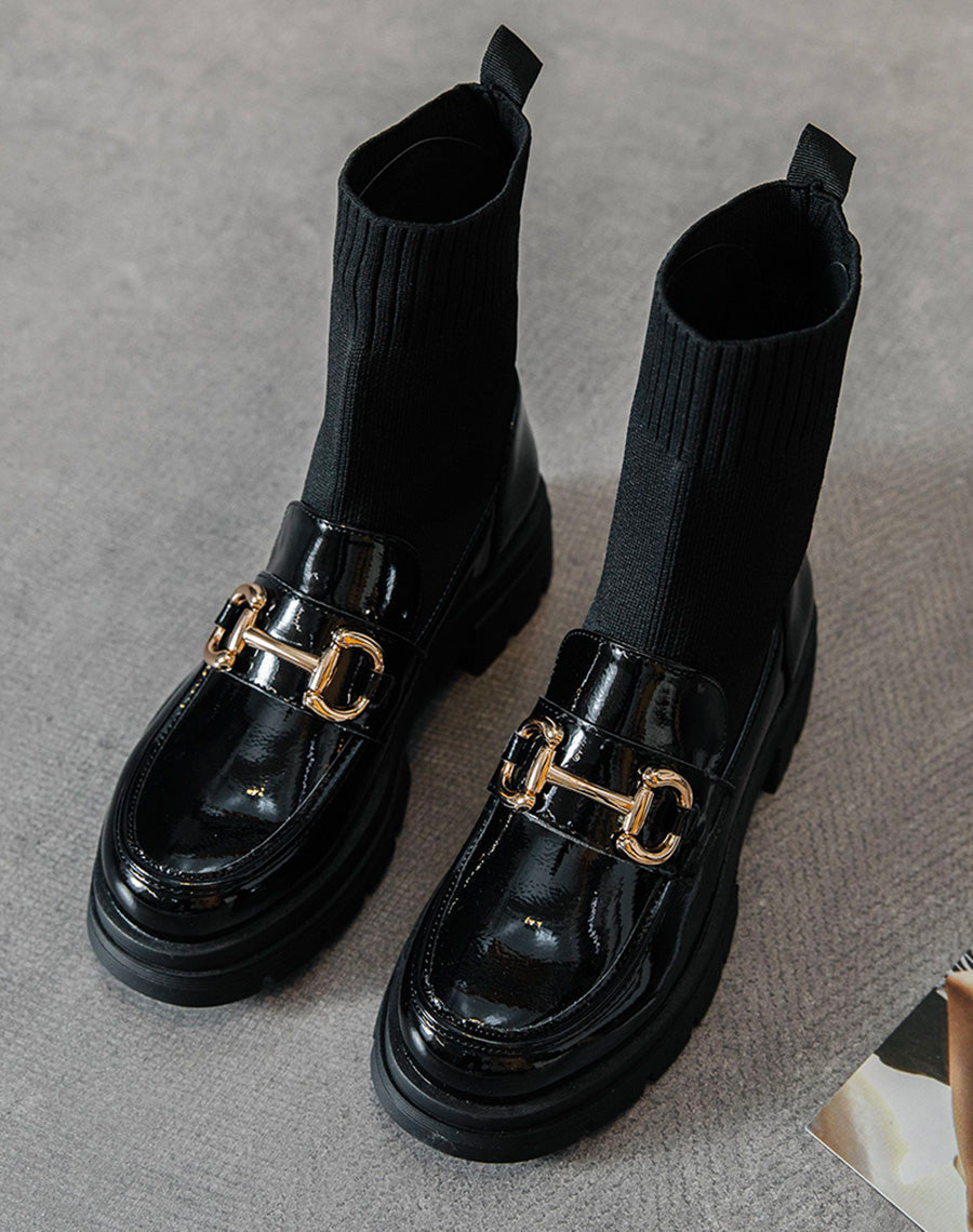 Mocassins noirs vernis à chaussette montante et détail doré