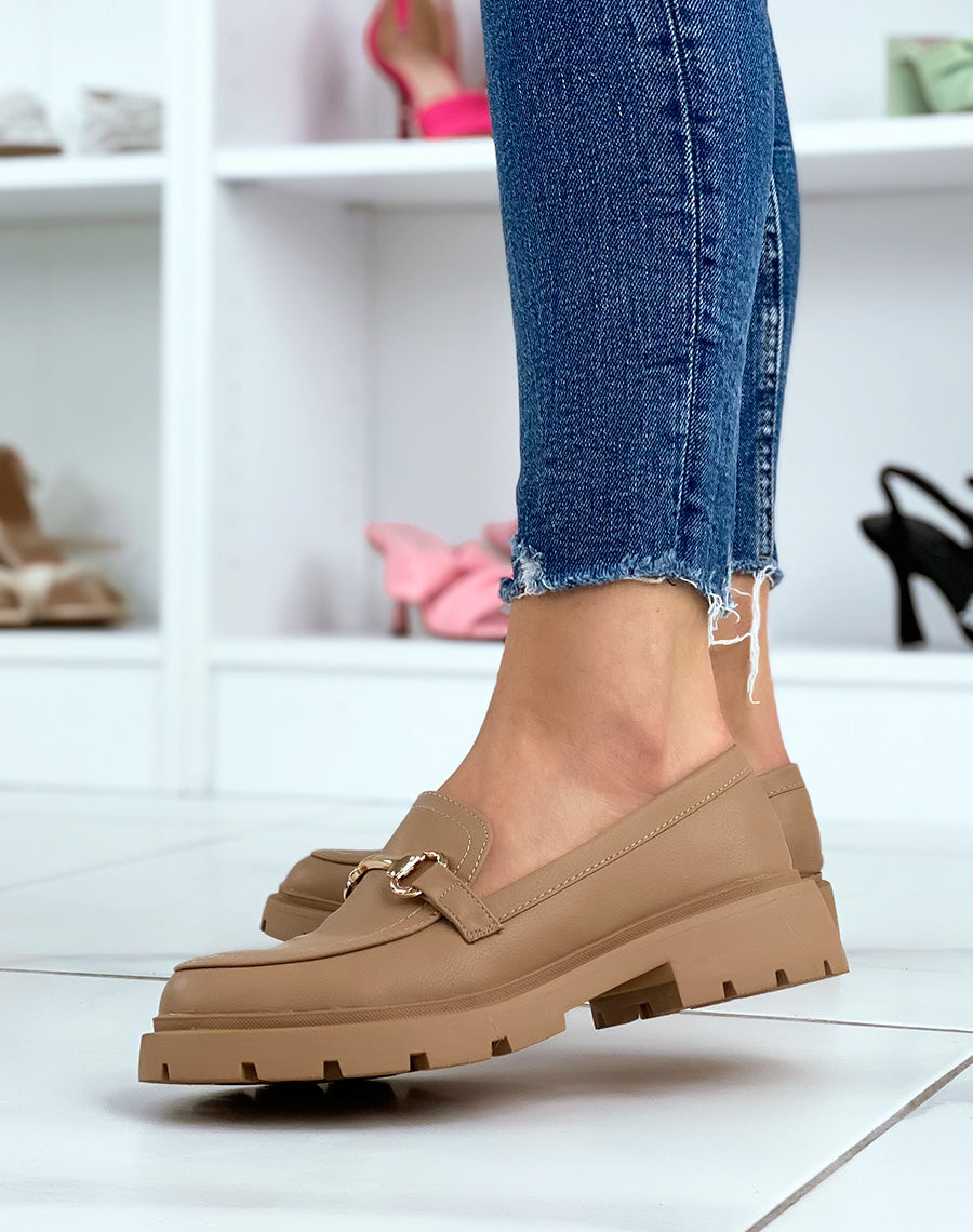 Mocassins taupe à semelle épaisse et crantée