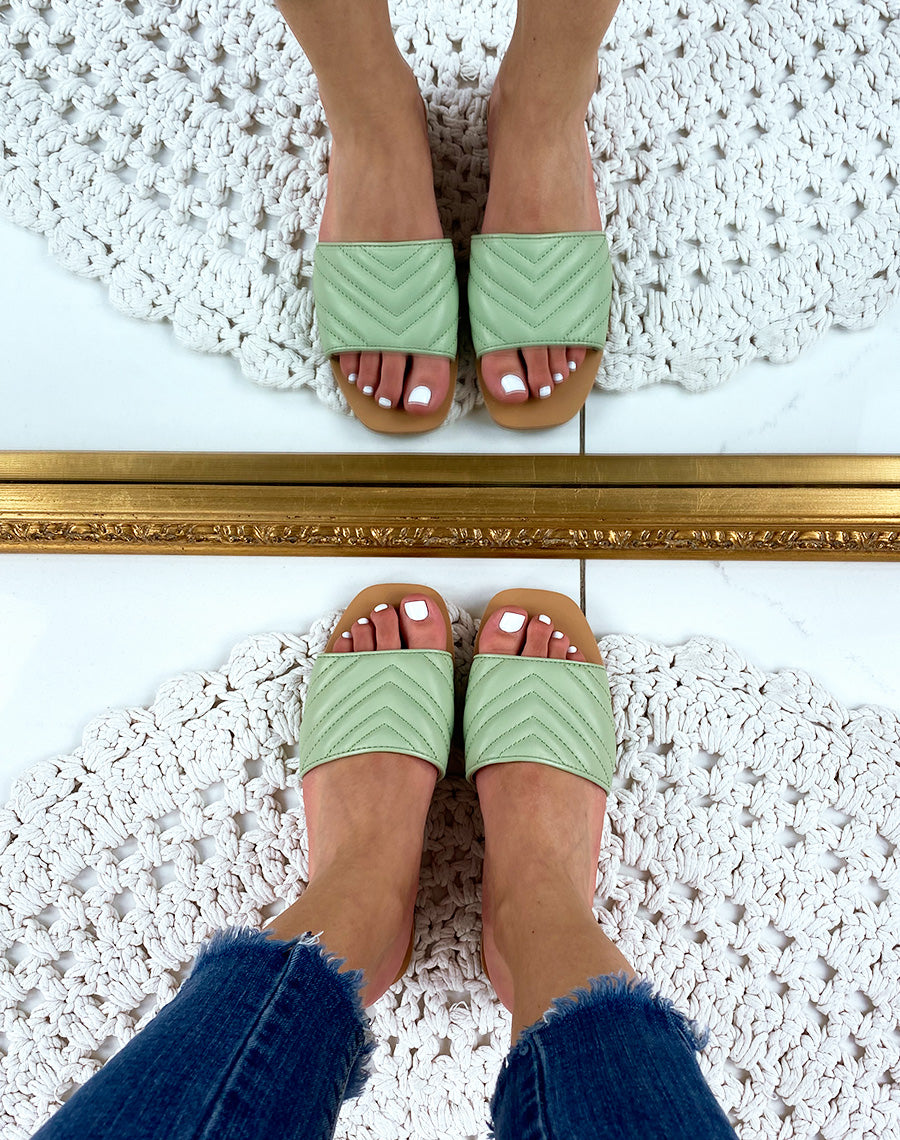 Mule en simili cuir vert