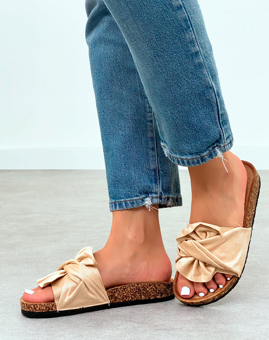 Mules Beige en Suédine avec Gros Noeud et Semelle Plateforme – Élégance Naturelle