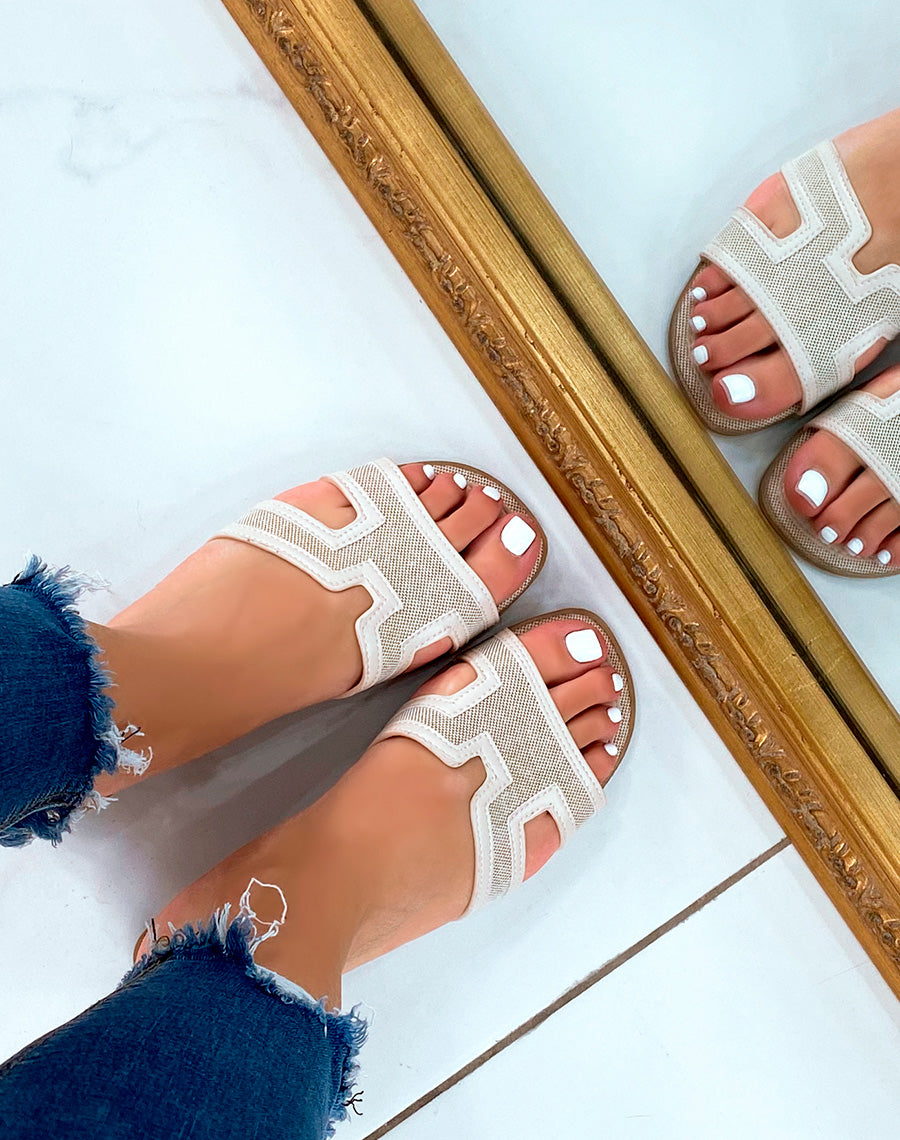 MULES BEIGES BI-MATIÈRE ET FORME EN H