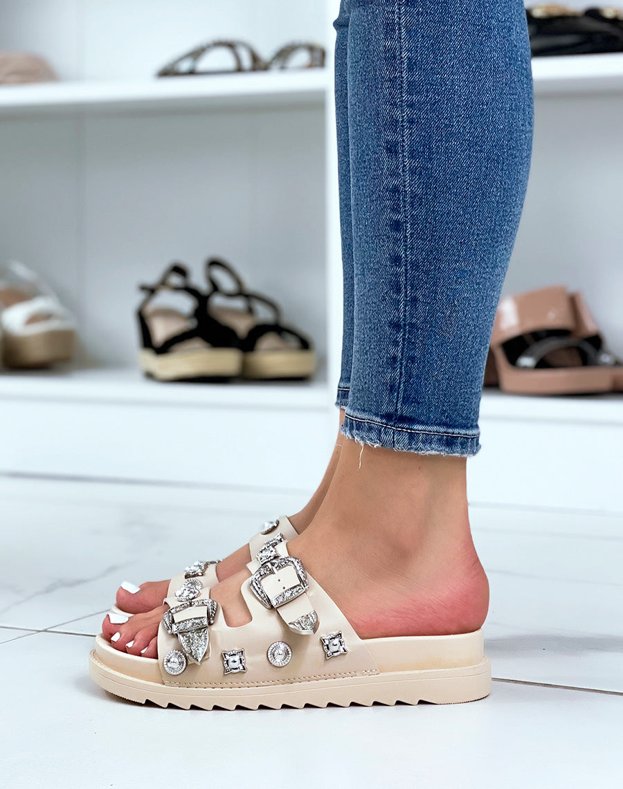 Mules beiges à double brides à bijoux argentés