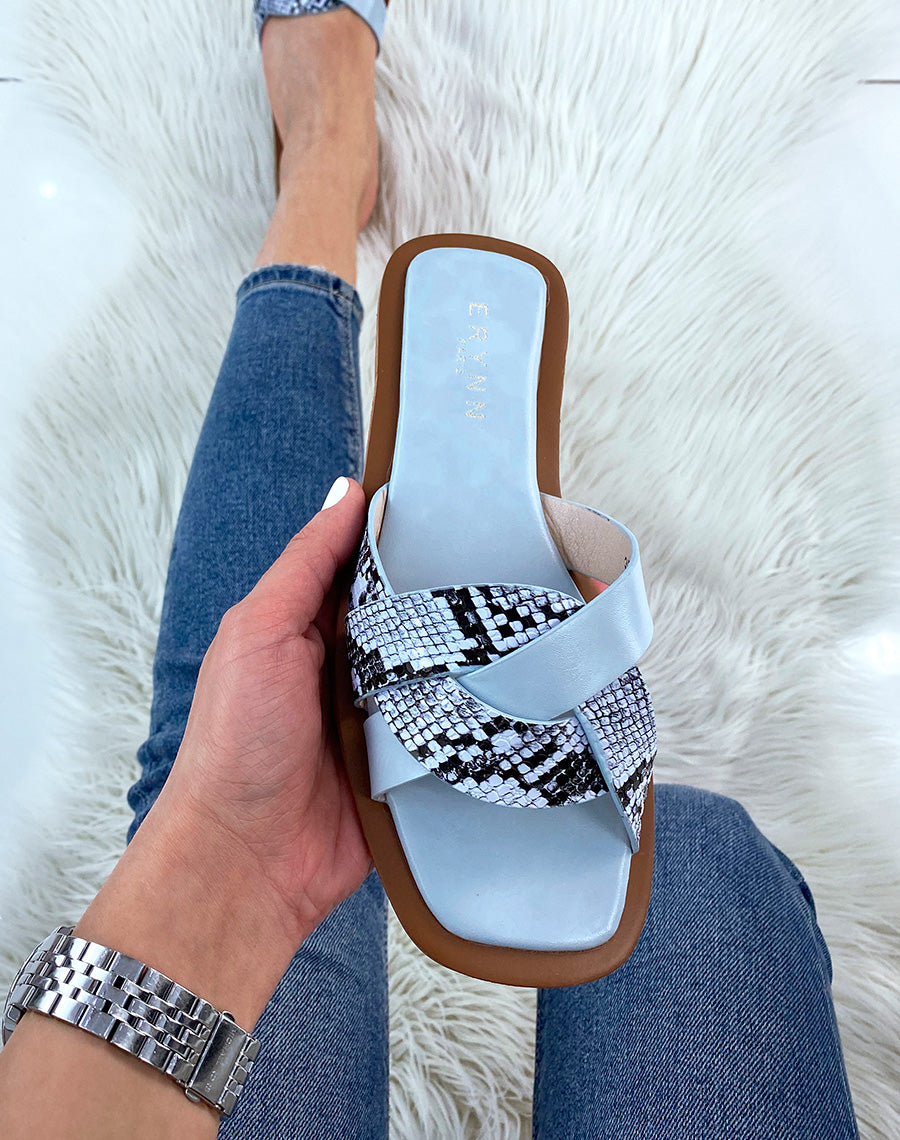 Mules bleues à brides entrecroisées