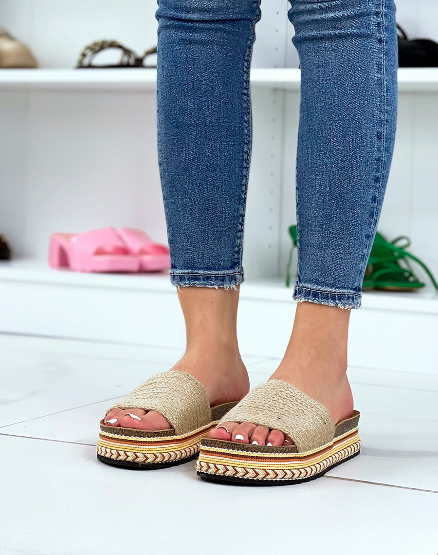 Mules à bride épaisse beige et semelle épaisse style aztèque