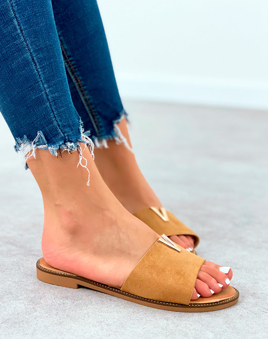 Mules camel en suédine à détail dorée pour femme