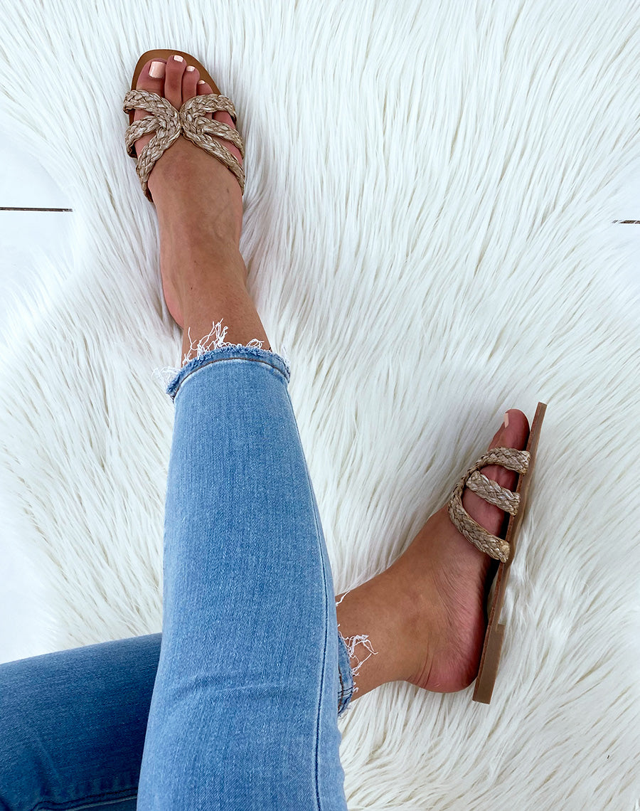 Mules camel à fines semelles et fines brides entrecroisées