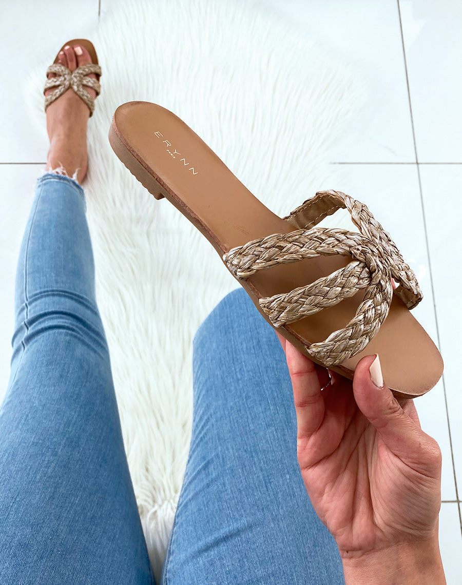 Mules camel à fines semelles et fines brides entrecroisées