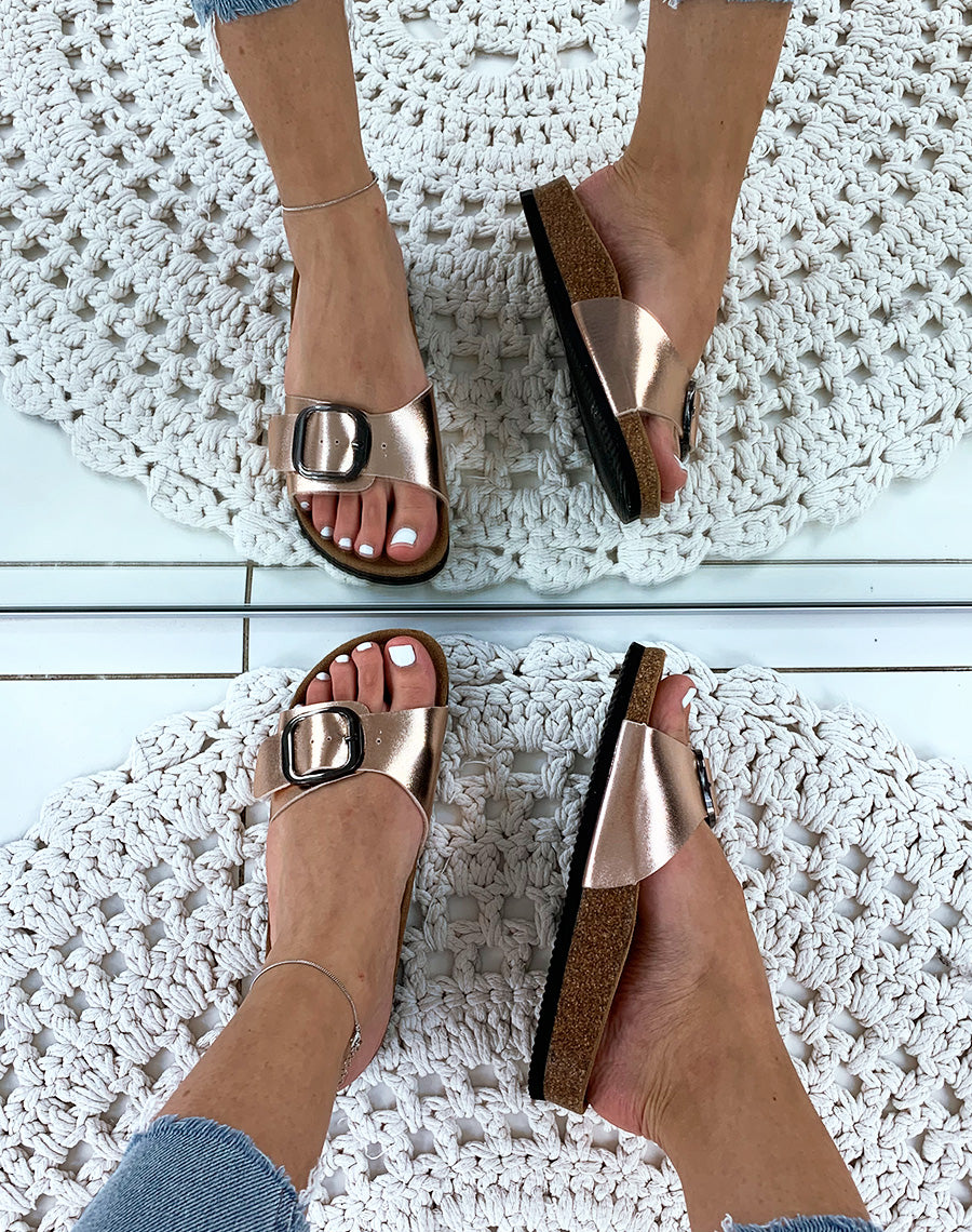 Mules champagne anatomique à grosse boucle